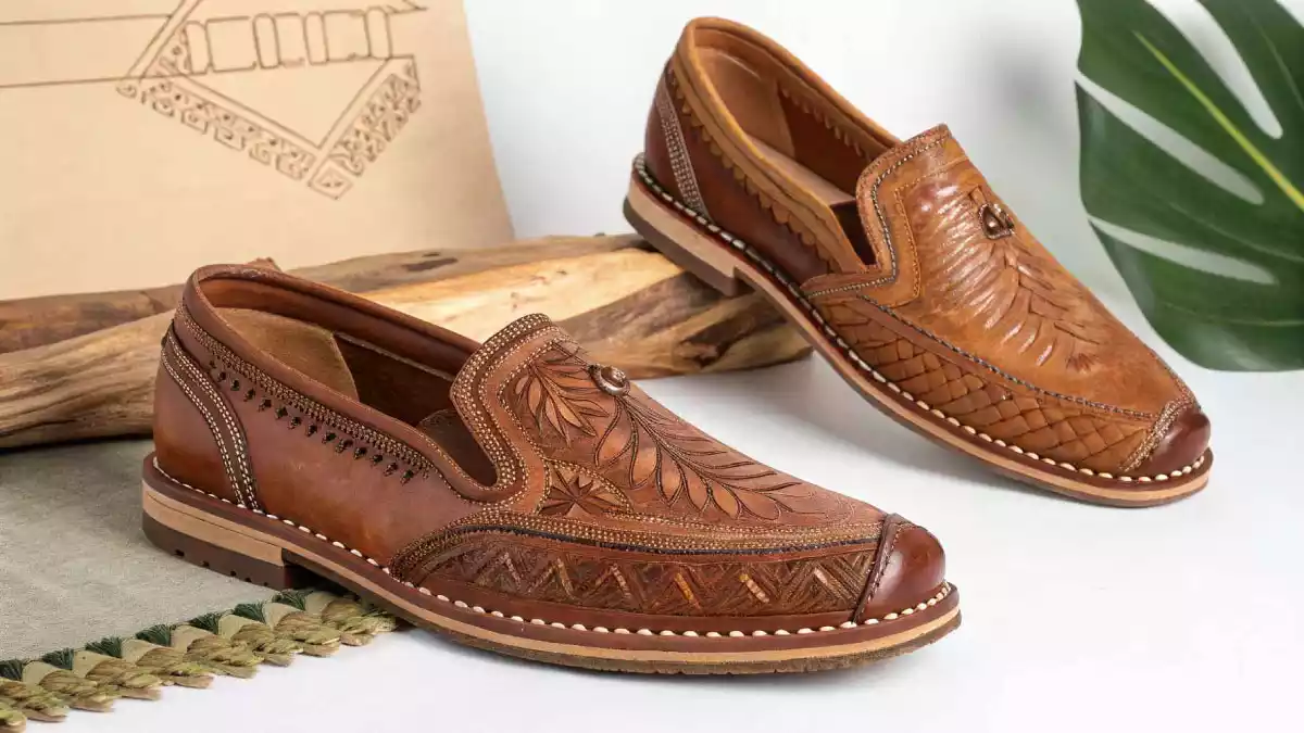 You are currently viewing Traditional and Comfortable Footwear: style और सुविधा का अनूठा मेल |